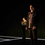 Noir et humide, Amin Théâtre  - Photo © Ernesto Timor